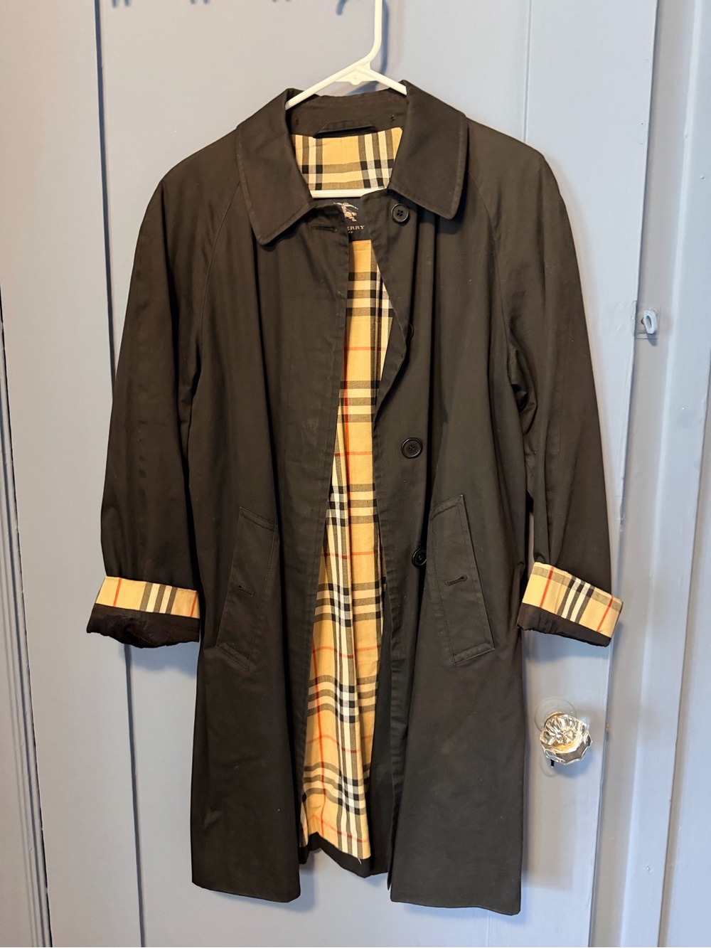 Burberry Black Trench Coat with Classic Check Lining